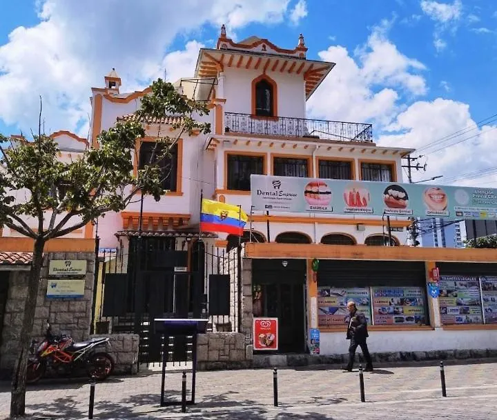 Yalconia 4 Beds Διαμέρισμα Κίτο